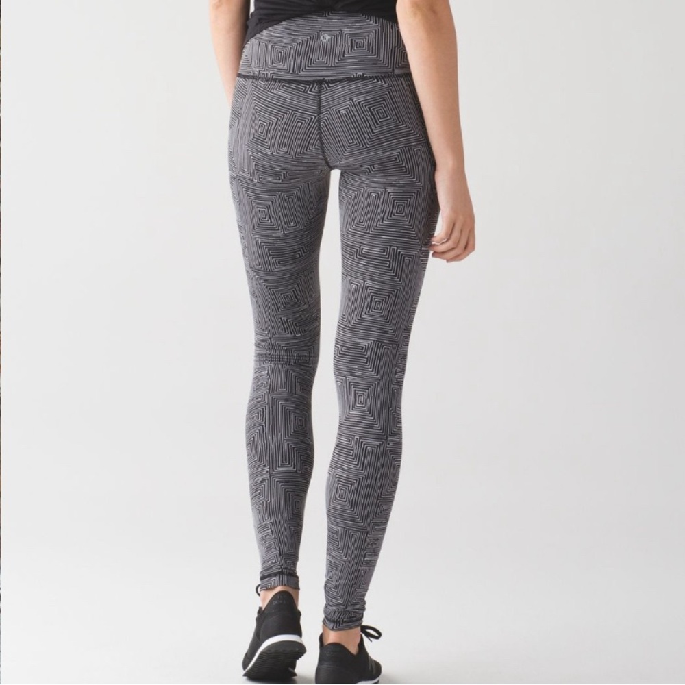 Lululemon Wunder Under high rise size 6